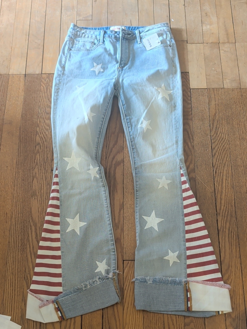 Nwt.   Driftwood Stars And Stripes Jeans.  Size 26